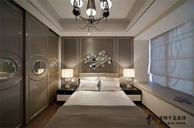 忌陳設(shè)色彩凌亂、搭配不當(dāng)、萬紫千紅