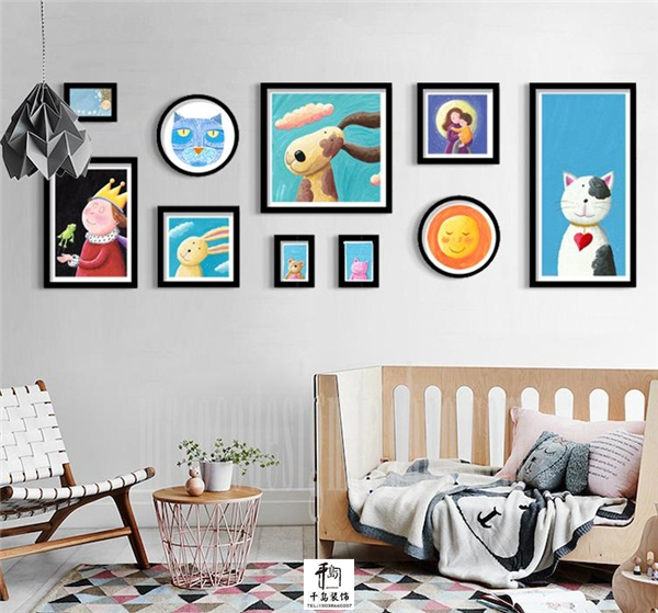 金屬網(wǎng)格照片墻，集收納與裝飾于一身