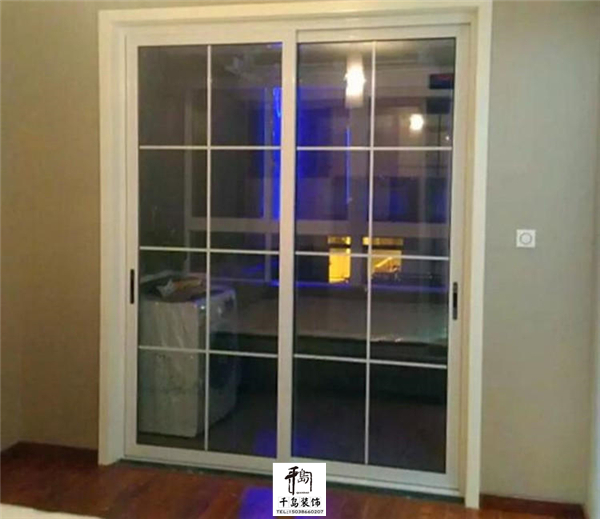 推拉門(mén)讓客廳變局促