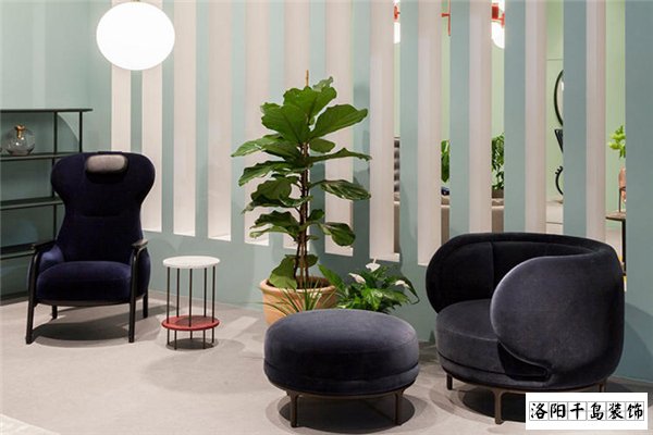 鐵藝花架，增添綠色